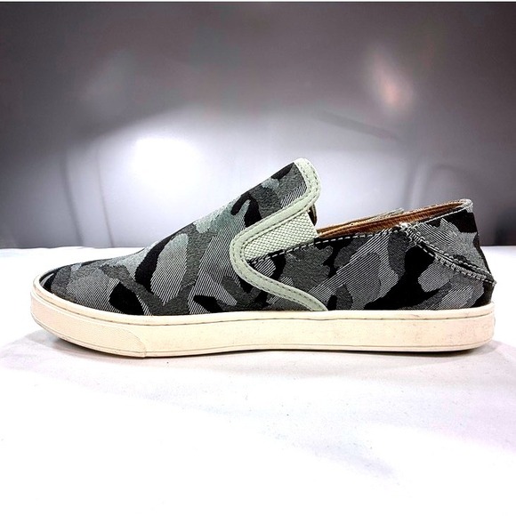 OluKai Pehuea Pa'i Womens Slip On Shoes Camo Print Textile Casual Size 9 - Picture 5 of 7